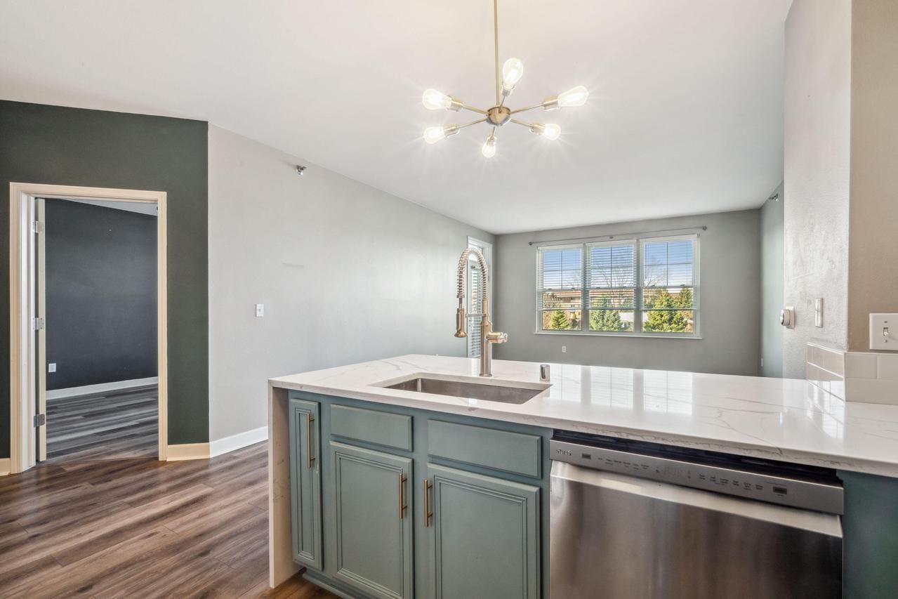 Building Photo - 4110 S Lake Dr