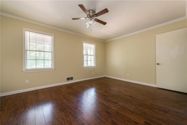 Building Photo - 4140 Gunnin Rd