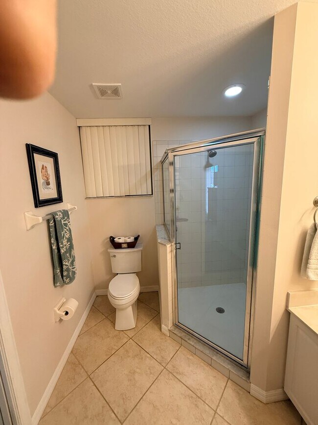 Building Photo - Waterfront Condo 3/2/1 - FULLY FURNISHED! - (Available annually or monthly)