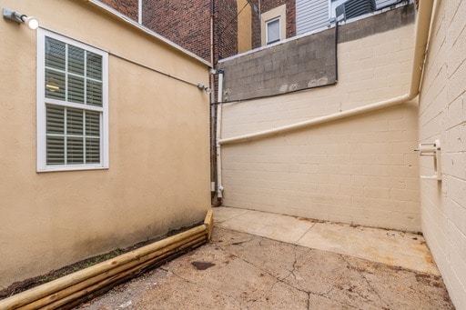 Building Photo - 1204 Marlborough St