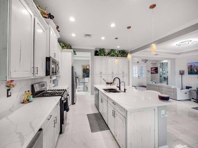 Building Photo - 5857 Whippoorwill Cir