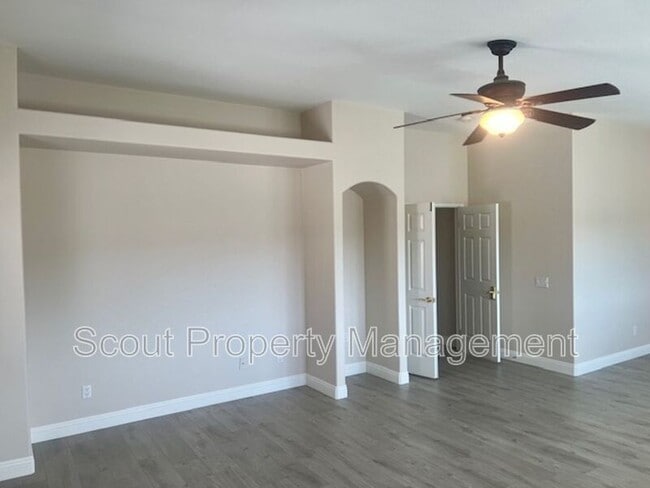 Building Photo - 33309 Morning View Dr