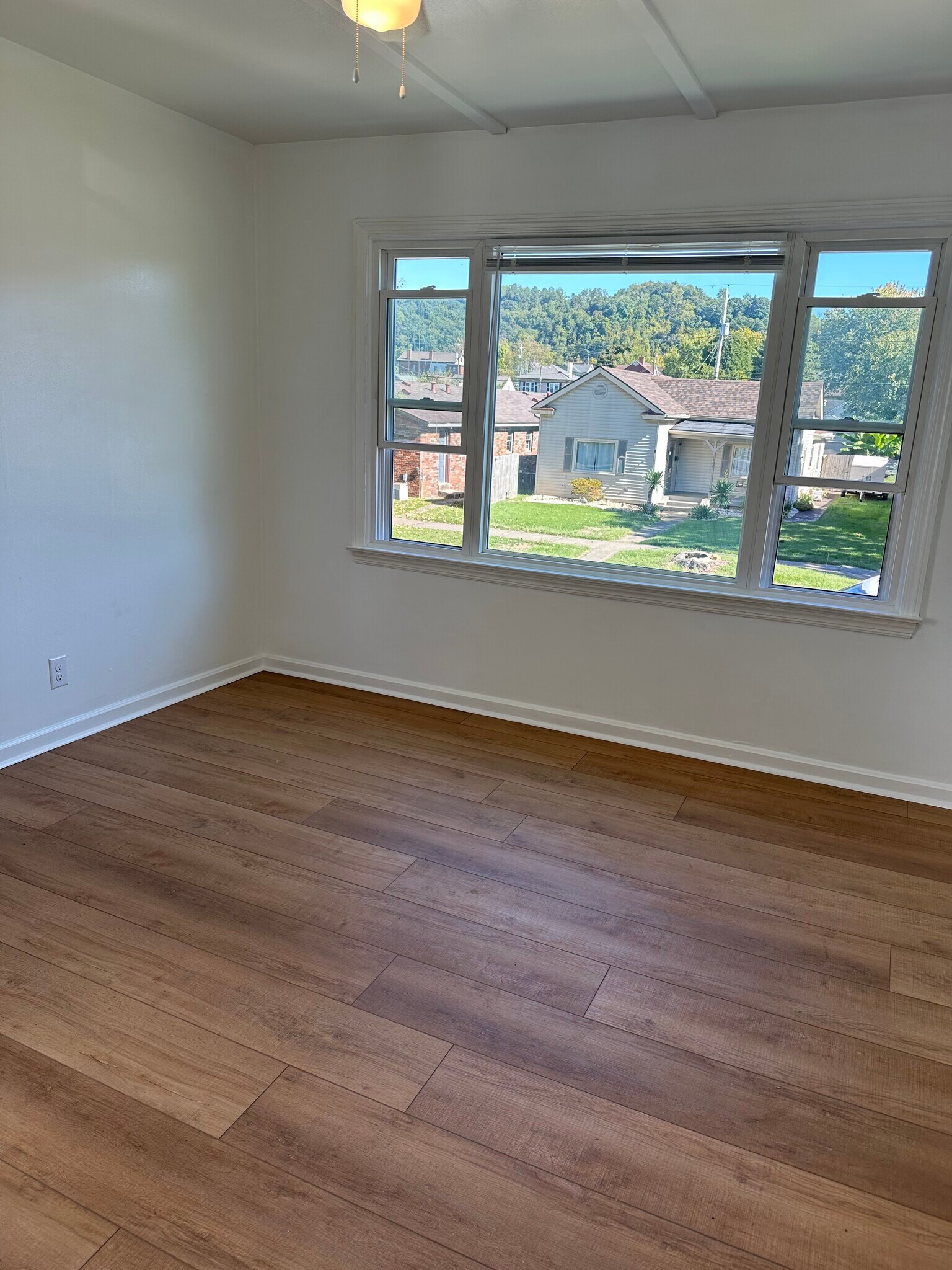 Living Room - 1208 S 4th St