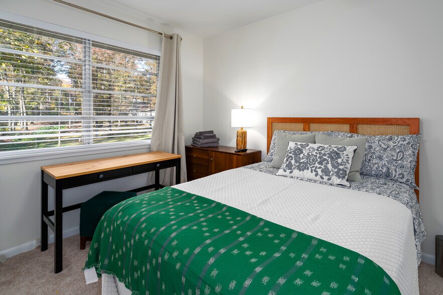 Building Photo - 3984 Christopher Dr