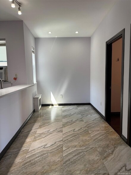 Building Photo - 7305 Metropolitan Avenue