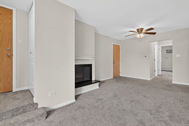 Building Photo - 751 S Dwyer Ave