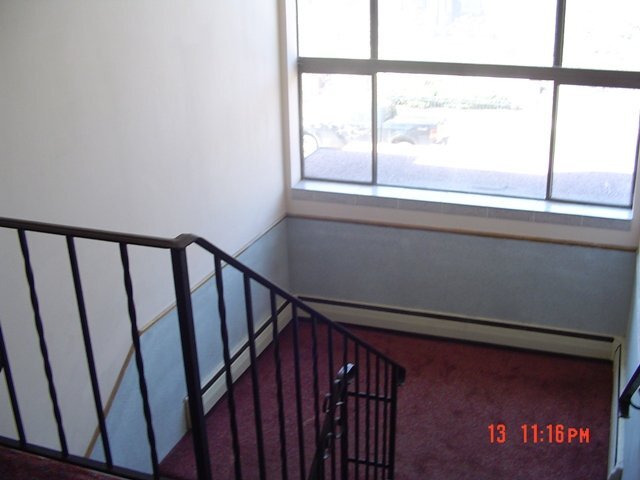 Building Photo - 2609 16th Ave S