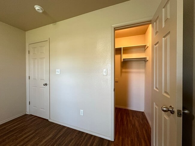 Building Photo - Tulsa St Duplex