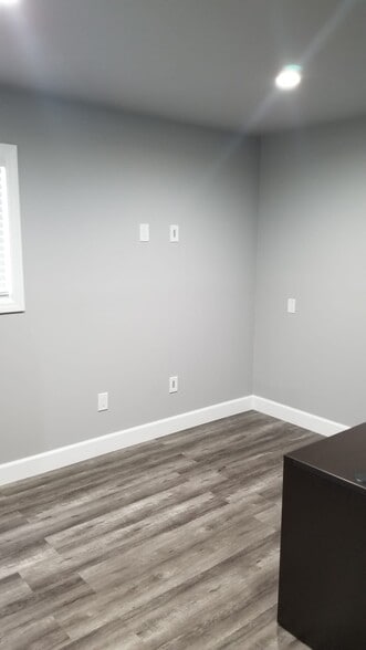 Building Photo - 6302 S Rimpau Blvd