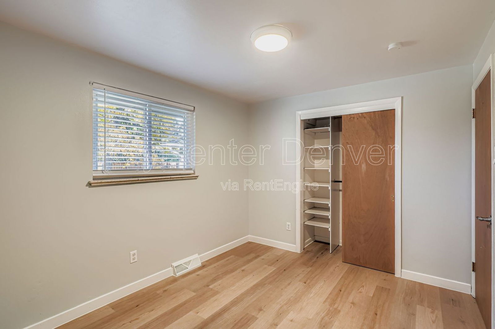 Building Photo - 10503 W 62nd Pl