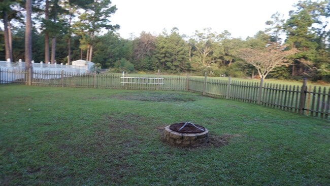 Building Photo - Beautiful home off Knights Academy