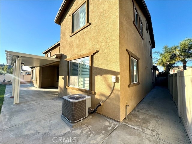 Building Photo - 13945 Barnett Ln