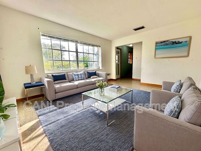 Building Photo - 575 E Compton Ct