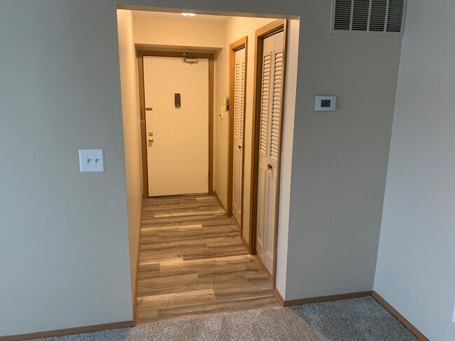 Building Photo - Indian Village Apartments -  1 Bed/1 Bath ...