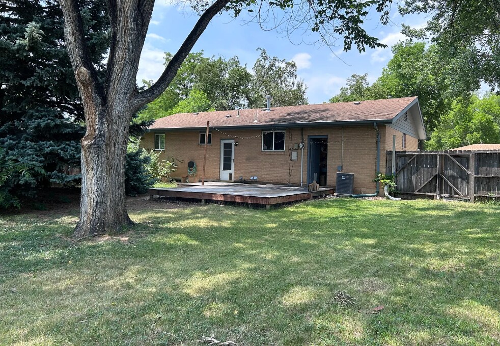 Building Photo - 2208 Stanford Rd