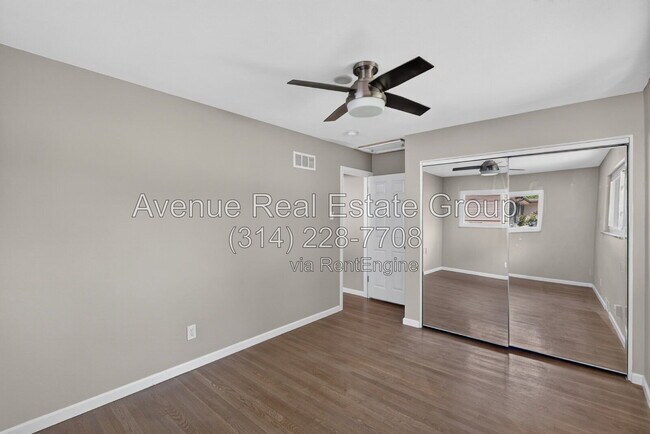 Building Photo - 6 The Knolls Ln