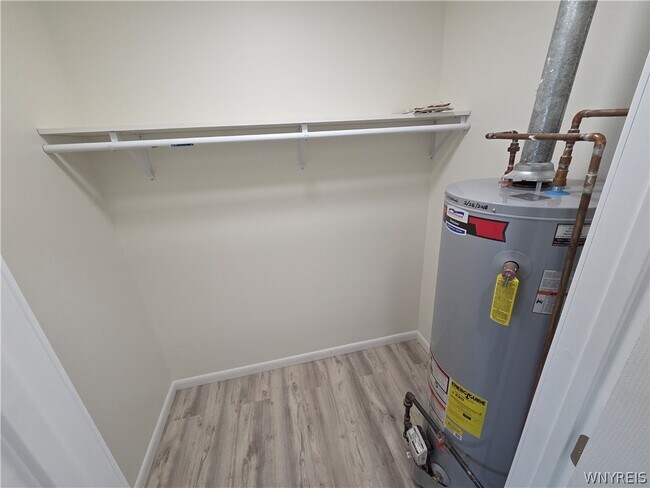 Building Photo - 255 Portage Rd