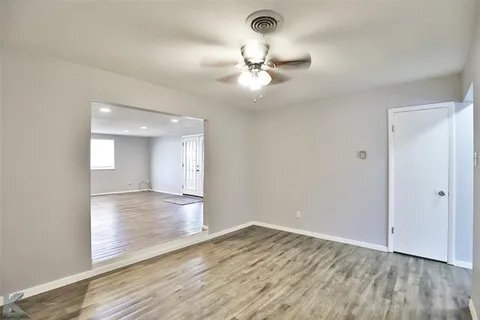 Building Photo - 2317 Glendale Dr