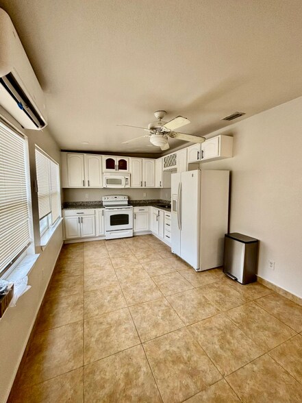 Primary Photo - 59 Areca Dr