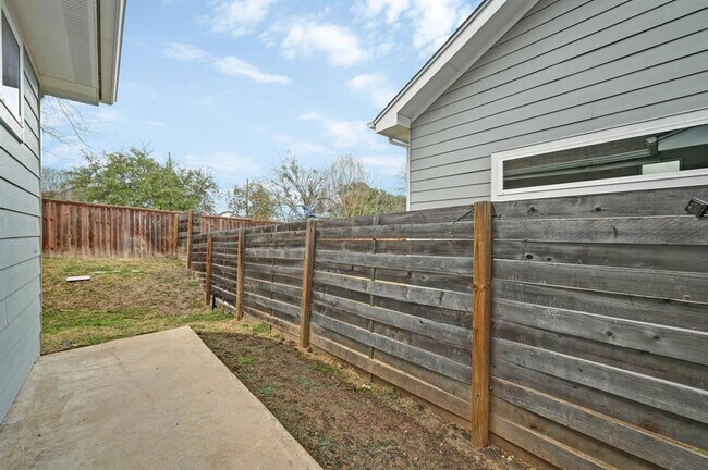 Building Photo - 2204 Theseus Pass