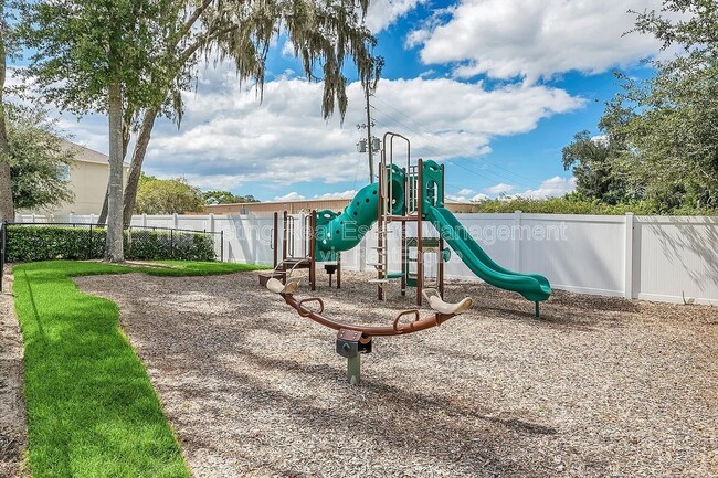 Building Photo - 2808 Gipper Cir