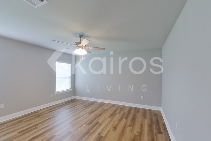 Building Photo - 13742 Willowmore Dr