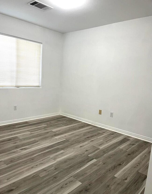 Building Photo - 2509 Drifts Dr