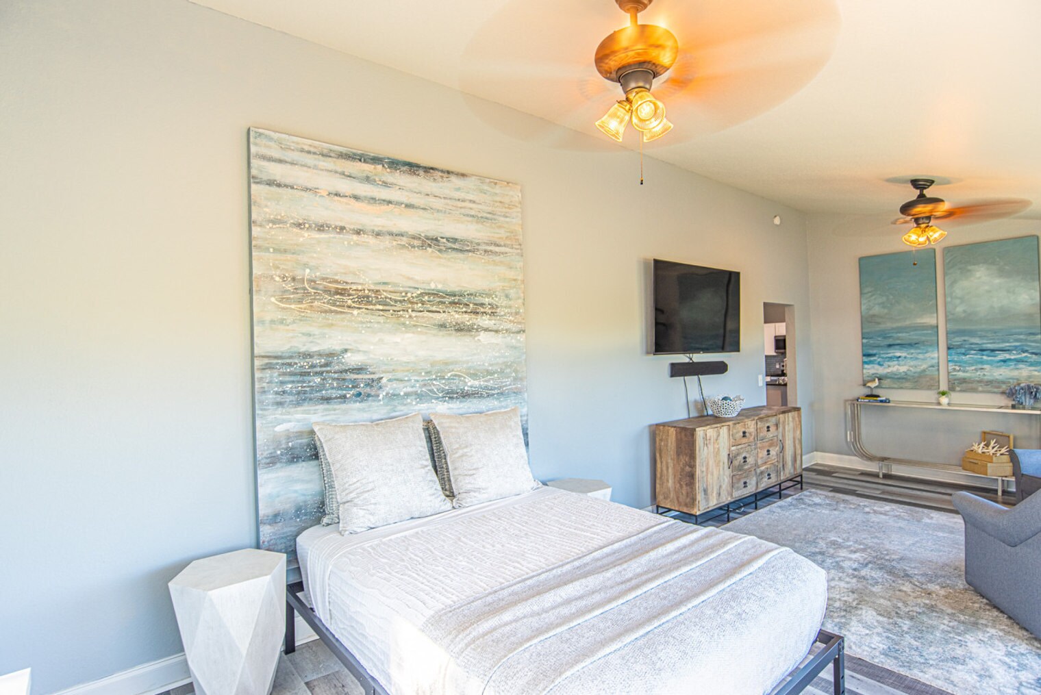 Building Photo - 2247 S Waterman Dr