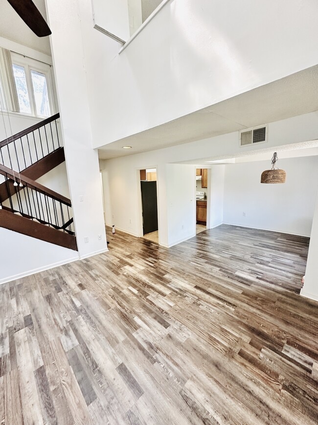 Building Photo - 2058 Watermark Pl
