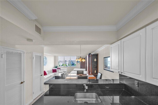 Building Photo - 2501 S Ocean Dr