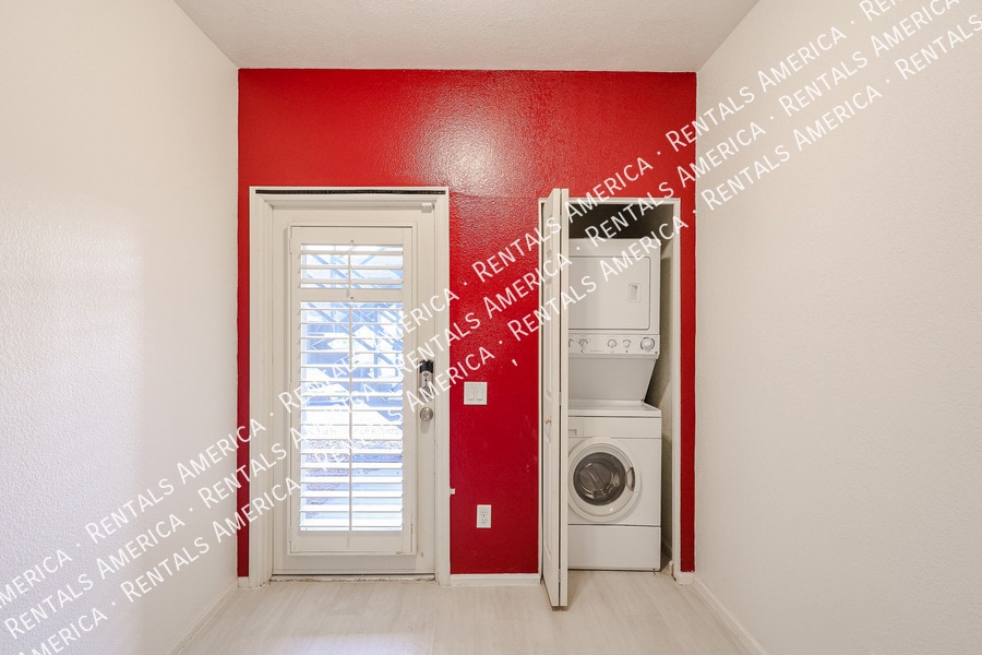 Building Photo - 101 N 7th St