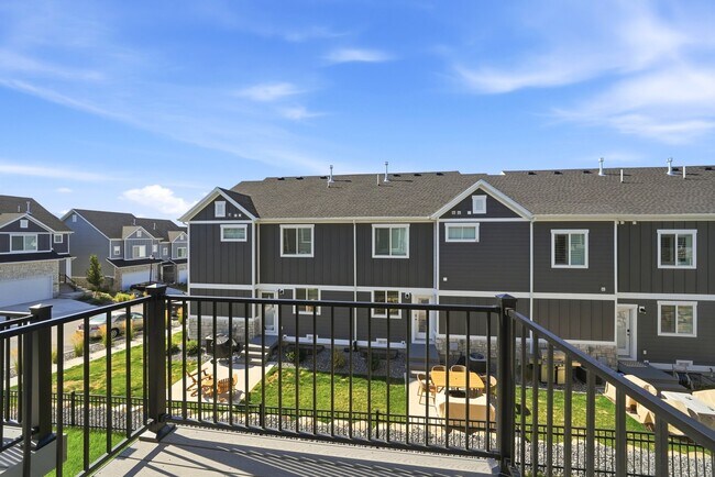 Building Photo - 953 W Mountain Holw Wy