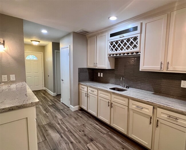 Building Photo - 16926 Judyleigh Dr