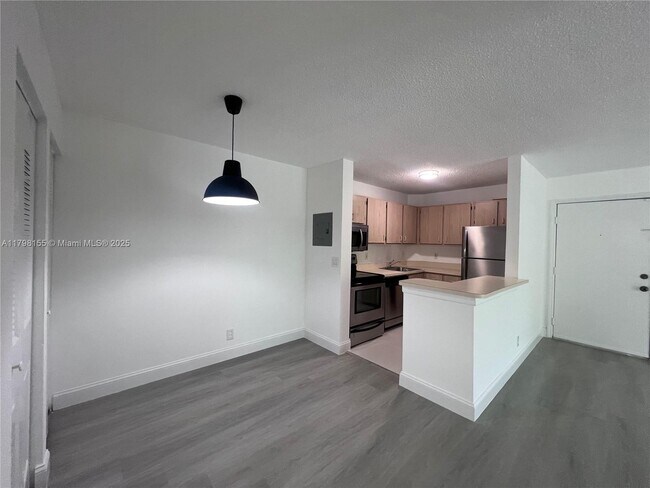 Building Photo - 10733 Cleary Blvd