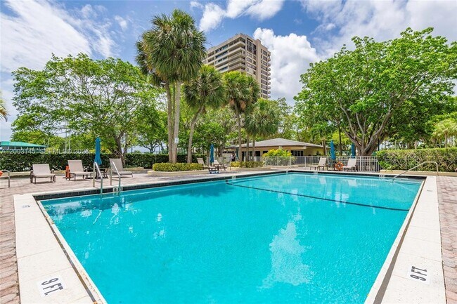 Building Photo - 11113 Biscayne Blvd