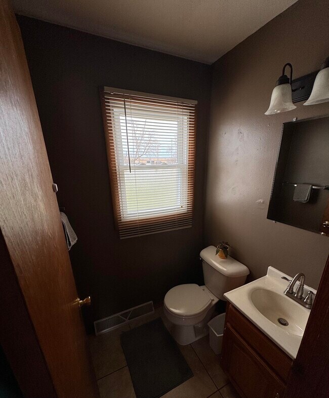 Building Photo - 1505 S Driscoll St