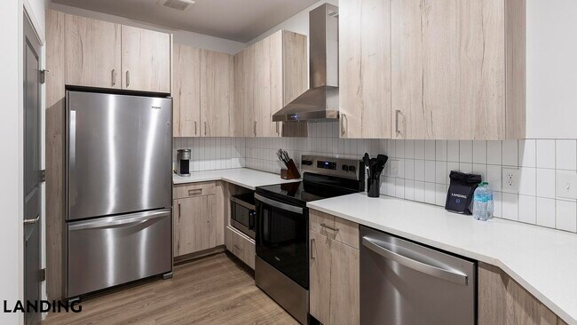 Building Photo - 560 Jack Clift Blvd