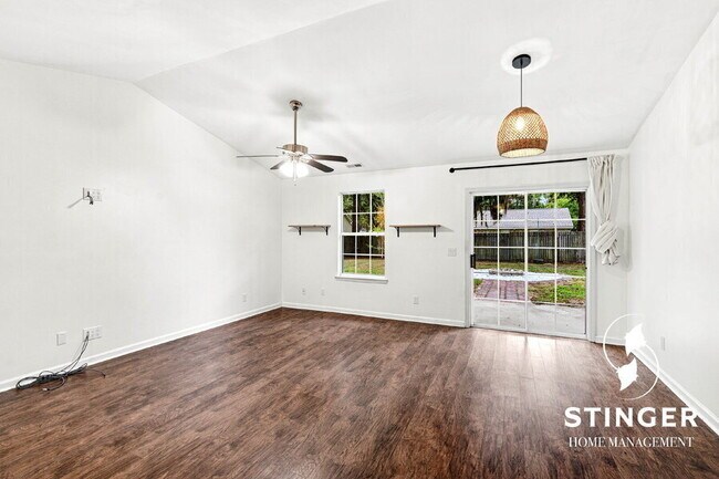 Building Photo - 54 Ardmore Ave