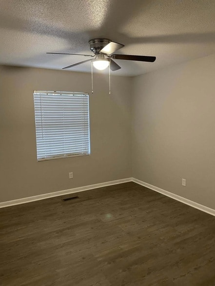 Building Photo - 4100 N Ocoee St