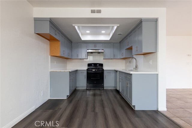 Building Photo - 14004 Cerise Ave