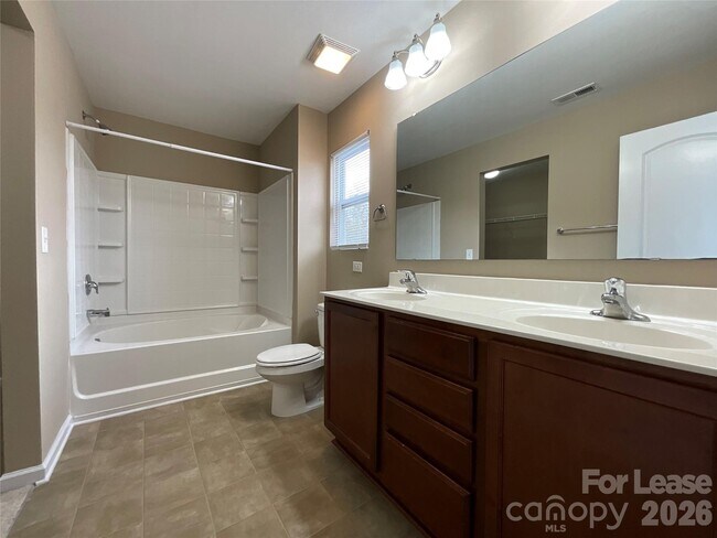 Building Photo - 3830 Broadview Lane