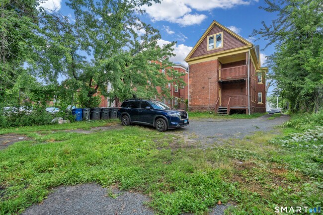 Building Photo - 139 Homestead Ave
