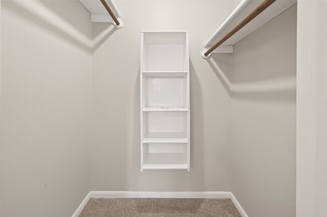 Building Photo - 10738 Briar Forest Dr