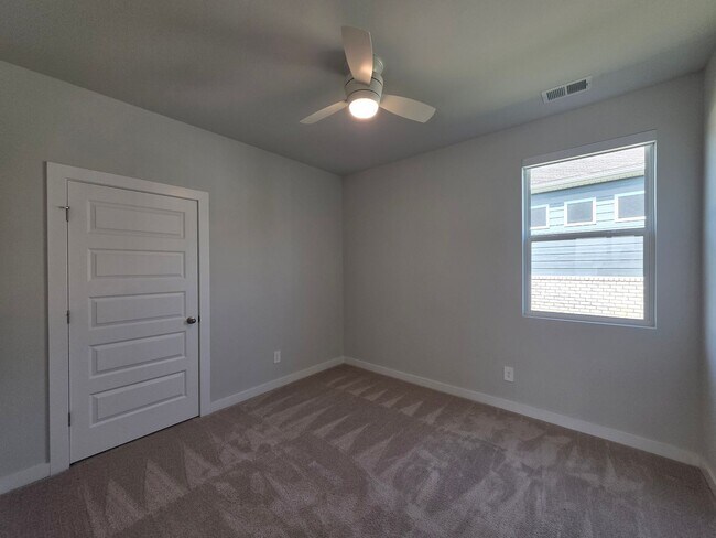 Building Photo - For Lease!! Experience comfortable, low-maintenance living in one of Gallatin’s premier active-ad...