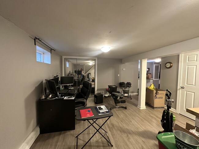 Finished lower level with ose and full bath - 10 Miller Place Rd