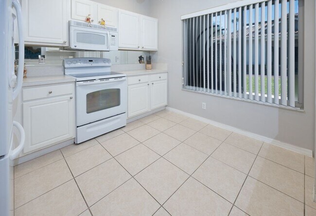Building Photo - 1033 SW 42nd Terrace