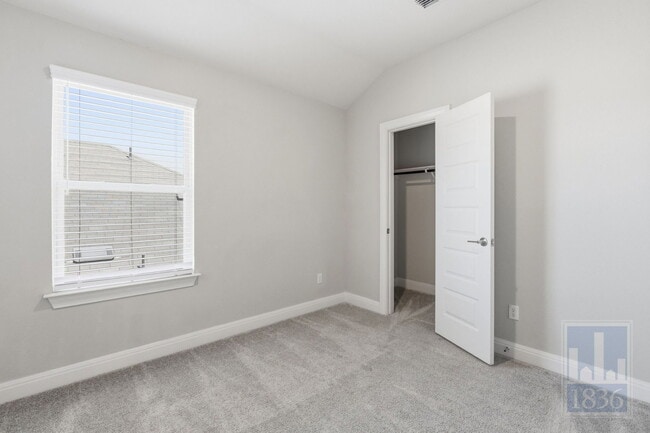 Building Photo - 555 Purple Heart Dr