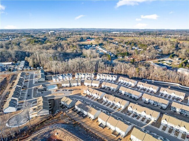 Building Photo - 76 Regent Pk