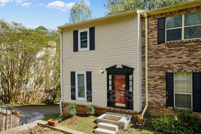 Building Photo - 4601 Little River Rd