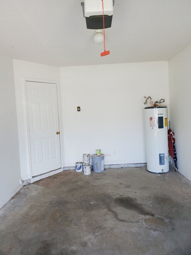 Building Photo - Dunwoody Subdivision!  Close to Ft. Novose...